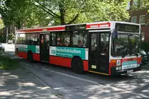 Der 1994 gebaute MB O405N1 mit der Nummer 8138 von Jasper am 17.Juni 2010 an der Haltestelle Tilsiter Stra�e