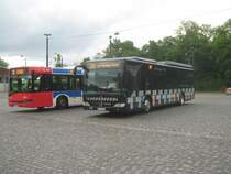 Solaris Urbino12 EEV, Wagen 4170 der BSAG steht in Sebaldsbrck neben einem MB O530 Citaro aus Frth. Der Citaro steht hier anlsslich der 7. Internationalen Straenbahnmodell Ausstellung. Der Citaro war also leider nur zu Gast. Das Bild entstand im ffentlich zugglichen Bereich der Bus und Straenbahn H Sebaldsbrck. 