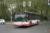 DVG 5907 (DU DV 5907) kommt hier mit der Linie 939 am HBF Oberhausen an.
2.5.2010