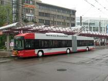 Endlich habe ich den  Neuen  auch noch erwischt. Hess-Swisstrolley III Nr. 101 am verregneten 19. Juni 2010 auf Sonderfahrt am Bahnhofplatz.