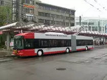 Endlich habe ich den  Neuen  auch noch erwischt. Hess-Swisstrolley III Nr. 101 am verregneten 19. Juni 2010 auf Sonderfahrt am Bahnhofplatz.