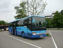 Ein Setra S415 UL der Fa. Schweizer-Reisen in Sindelfingen am 02.06.2010