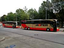 2x MB Tourismo L von Jasper (Wagen 91 + 92) am ZOB in Hamburg