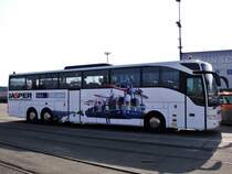 MB Tourismo L von Jasper (Wagen 91) im Hamburger Hafen. Vollreklame anllich  125 Jahre HHLA 