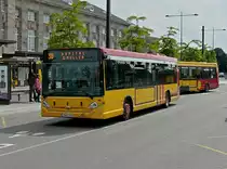 Sol�a Heuliez N� 338 vor dem Bahnhof von Mulhouse am 19.06.10. (Hans) 