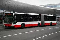 7911 am 20.Juni 2010 auf der Linie 24 in Poppenb�ttel. An disem Tag wurden auf der Linie viele Gelenkwagen eingesetzt da im Alstertal Einkaufszentrum verkaufsoffener Sonntag war.

