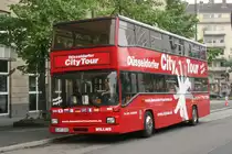 Die Firma City Tour setzt diesen MAN in D�sseldorf f�hr Stadtrundfahrten ein.
Aufgenommen am Pausenplatz am HBF D�sseldorf.
8.5.2010