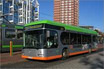 Die einteilige Version des Citaro Irvine an der Umsteigehaltestelle Misburger Strae. 3.11.2006 (Jonas)