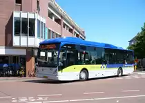 Eine neuer Conexxion Van Hool A300 Hybride Bus mit Nummer 4832. Fotografiert in Leiden am 12-06-2010.