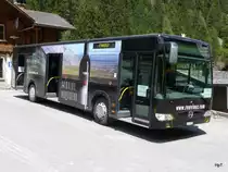 Postauto ?  - Mercedes Citaro VS 176079 mit Vollwerbung vor dem Bahnhof Le Chatelard am 23.05.2010