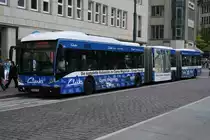 Van Hool AGG 300 der Hochbahn mit der Nummer 8705 am 21.Juni 2010 am Rathausmarkt