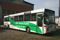 Die Fahrschule VBG setzt diesen O 407 als Fahrschulbus ein.
Aufgenommen am Bahnhof Schwelm.
9.5.2010