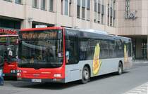 Rheinbahn 7535 (D NM 7535) macht Werbung fr den DGB.
aufgenommen am HBF Dsseldorf.
9.5.2010