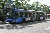 Hochbahn 7222 am 21.Juni 2010 am Rathausmarkt