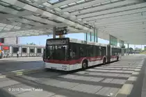 NAN NL G (Kenzeichen BS -00 103) auf der Linie 419 am Braunschweiger HBf am 27.06.10