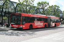 Hochbahn 7833 am 21.Juni 2010 am Rathausmarkt