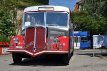 BSU, Solothurn Nr. 11/SO 20'727 FBW/Hess am 26. Juni 2010 am Trmeler-Fest im Depothof Burgernziel, im Hintergrund der RBS-Be 4/8 84.