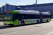 Citaro GDH der Hochbahn mit der Nummer 7051 am 7.Juli 2010 auf der Linie 109 am Hauptbahnhof 