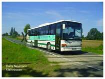 Hier nunmal ein Setra S 315 UL. Er will gerade den Bahn�bergang in Kleinr�ssen �berfahren. Aufgenommen am 14.07.07.