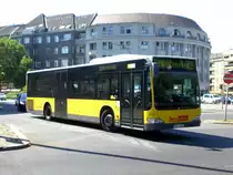 Mercedes-Benz O 530 II (Citaro Facelift) auf der Linie 248 nach Ostbahnhof am U-Bahnhof Platz der Luftbr�cke.