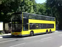 MAN Lion's City DD (Doppelstock) auf der Linie 150 am S-Bahnhof Buch.