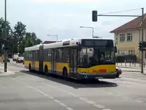 Solaris Urbino auf der Linie 150 nach S-Bahnhof Buch an der Haltestelle Karow Bucher Chaussee/Achillesstra�e.