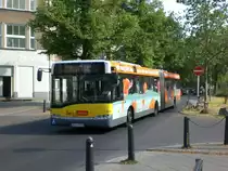 Solaris Urbino als SEV f�r die U-Bahnlinie 2 zwischen S+U Bahnhof Pankow und U-Bahnhof Senefelder Platz an der Haltestelle Pankow Masurenstra�e.