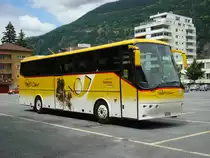 Bova Futura FLD VS 241981 aufgenommen am 21.06.2010 in Brig, Dieser Bova wurde hier kurz vor seiner �berf�hrungsfahrt nach Chur aufgenommen.
Ganz fr�her hatte dieser Bova die Nummer P 106740, dann VS 36719 etwas sp�ter VS 241981 und jetzt ist er in Chur und hat die Nummer GR 153808
