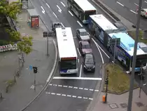 Abfahrt der Linie 126 an der Haltestelle Wilhelm Heinrich Br�cke. Die Aufnahme des Foto war am 22.07.2010.