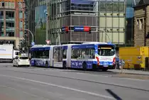 Nachschuss auf einen Van-Holl Bus (WG-NR 8705), am 19. Juli 2010 in Hamburg.