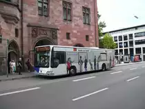 Das Foto zeigt einen Citaro Bus an der Haltestelle Rathaus St.Johann in Saarbr�cken. Die Aufnahme des Foto war am 22.07.2010.