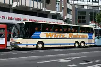 Wirtz Reisen (AC UX 302).
Aachen Innenstadt, 4.6.2010.