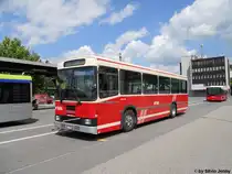 bls (Busland AG) Nr. 23 (Volvo/RJ B10M) am 27.7.2010 beim Bhf. Burgdorf. Noch leistet dieser Volvo unverzichtbare Eins�tze, obwohl er schon �ber eine Milion Kilometer zur�ckgelegt hat.