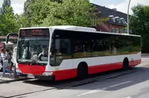 Jasper 8137 am 28.Juli 2010 am U Bf.Alsterdorf