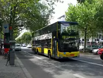 MAN Lion's City DD (Doppelstock) auf der Linie M19 nach U-Bahnhof Mehringdamm an der Haltestelle Charlottenburg Bleibtreustra�e.