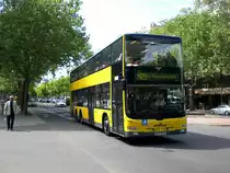 MAN Lion's City DD (Doppelstock) auf der Linie M29 nach U-Bahnhof Hermannplatz an der Haltestelle Charlottenburg Bleibtreustra�e.