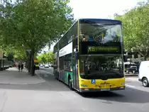MAN Lion's City DD (Doppelstock) auf der Linie M19 nach U-Bahnhof Mehringdamm an der Haltestelle Charlottenburg Bleibtreustra�e.
