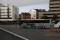 Setra Reisebus am ZOB in Hannover am 26.07.2010.