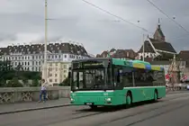 MAN NL 313 Nr. 821 auf der mittleren Rheinbrücke (17.7.10)