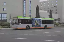 Solaris Urbino der �stra, an der Haltestelle/Flughafen am 26.07.2010