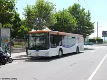 TN Nr. 297 ''Berdoz Optic'' (MAN Lion's City A21) am 27.7.2010 in Neuch�tel, Place Pury.