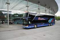 Setra Doppeldecker,im Hamburg/Landungsbr�cken am 01.08.2010.