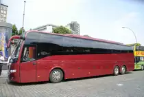 Volwo Reisebus, im Hamburg/Landungsbr�cken am 01.08.2010.