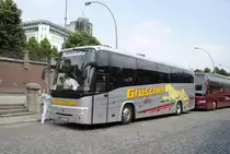Volwo Reisebus, im Hamburg/Landesbr�cken am 01.08.2010.