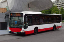 Hochbahn 2713 am 9.August 2010 am S Bf.Poppenb�ttel
