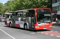 Schloemer (AC HS 387) macht Werbung f�r Auto Zabka.
Aachen Bushof, 4.6.2010.