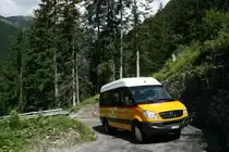 Grössenmässig eher an der oberen Grenze für die Linie Schiers - Schuders ist dieser Sprinter Transfer 35 von PU Wilhelm, Stels. Bis zur Ablieferung eines kleineren Wagens bleibt er aber vorerst auf dieser Linie, wie am 10.8.2010, als ich ihn oberhalb der Salginatobelbrücke fotografierte. 