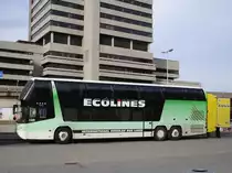 Neoplan Skyliner von  Ecolines , am ZOB in Hannover am 10.08.2010.