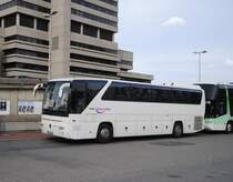 Mercedes Reisebus, am ZOB in Hannover am 10.08.2010.