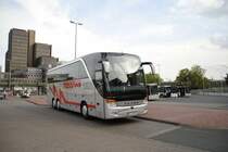 Setra 415 Reihe von Mundstock aus Peine in ZOB in Hannover, am 10.08.2010.